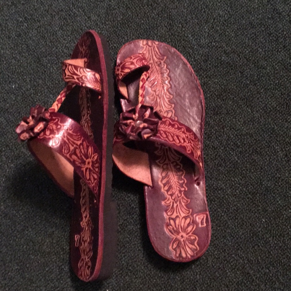 Sandals - Picture 2 of 4